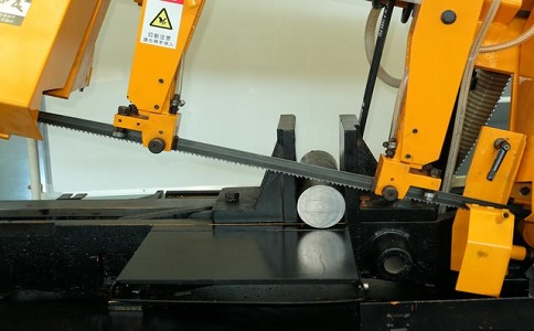 南沙数控带锯床自动送料精度会出现偏差吗？